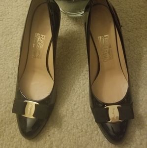 Salvatore ferragamo black varo bow heels